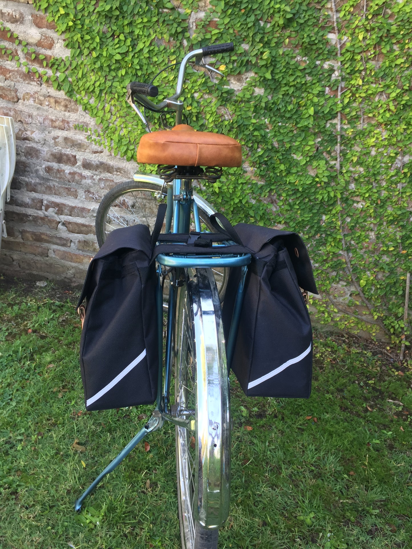 Double Black Waterproof Bicycle Pannier back picture