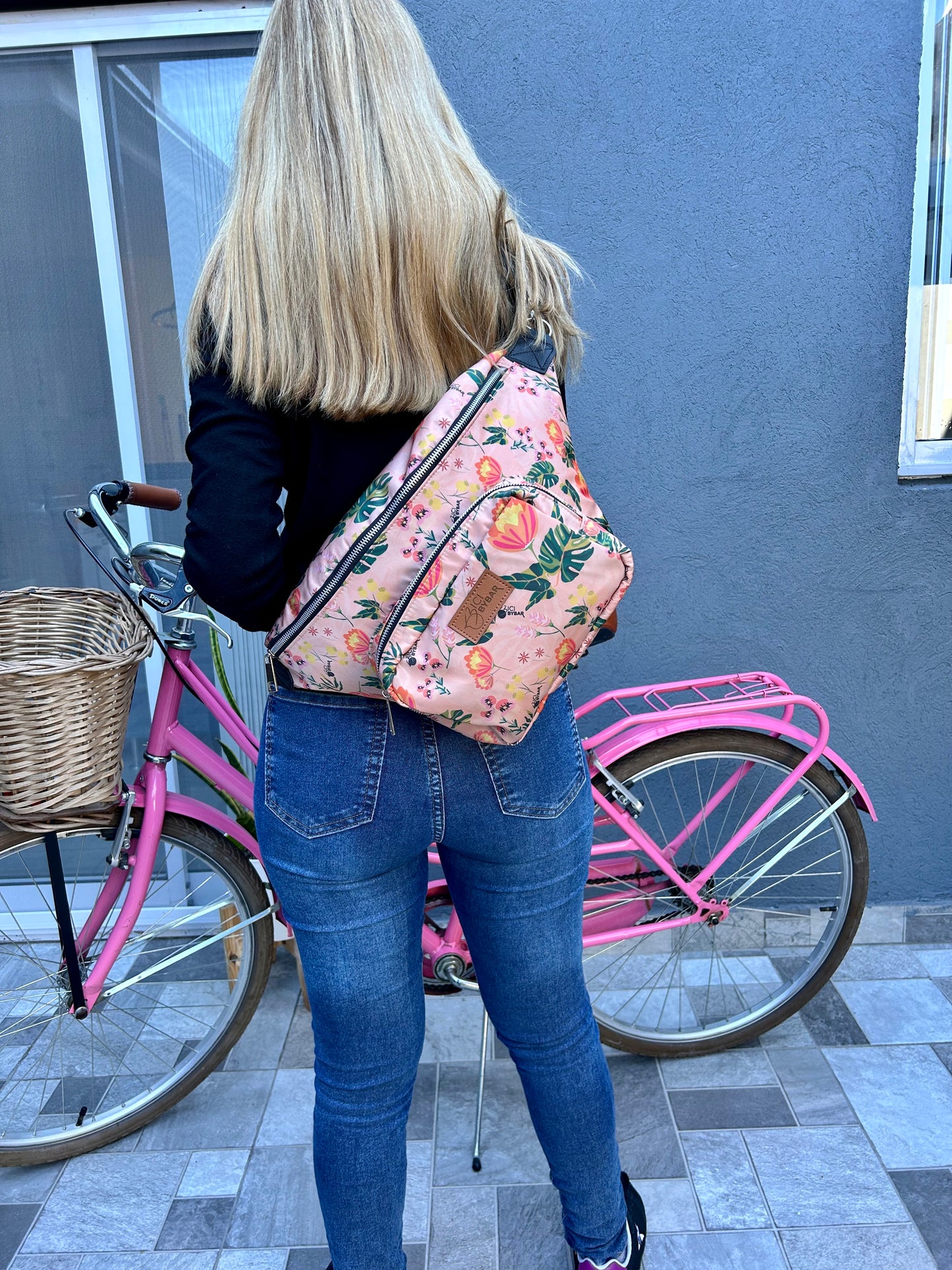 Maxi Sling Bag - Floral Peach