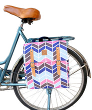 Load image into Gallery viewer, HOWARD - Pink Chevron pannier
