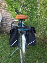 Cargar imagen en el visor de la galería, Double Black Waterproof Bicycle Pannier back picture
