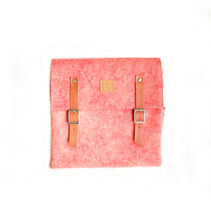 Cargar imagen en el visor de la galería, HOWARD - Alforja Coral Vintage
