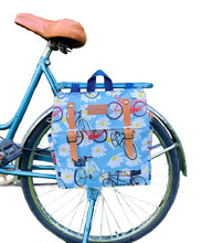 Cargar imagen en el visor de la galería, HOWARD - Flores y Bicis vintage Impermeable
